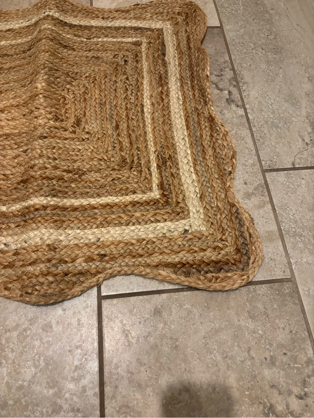 NWOT TJMaxx Natural Jute Scalloped Rug - Neutral